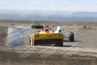 media/Oct-26-2025-CalClub SCCA (Sun) [[8ce1e69566]]/Group 6/Grapevine/